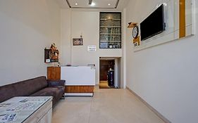Hotel Keshew International New Delhi