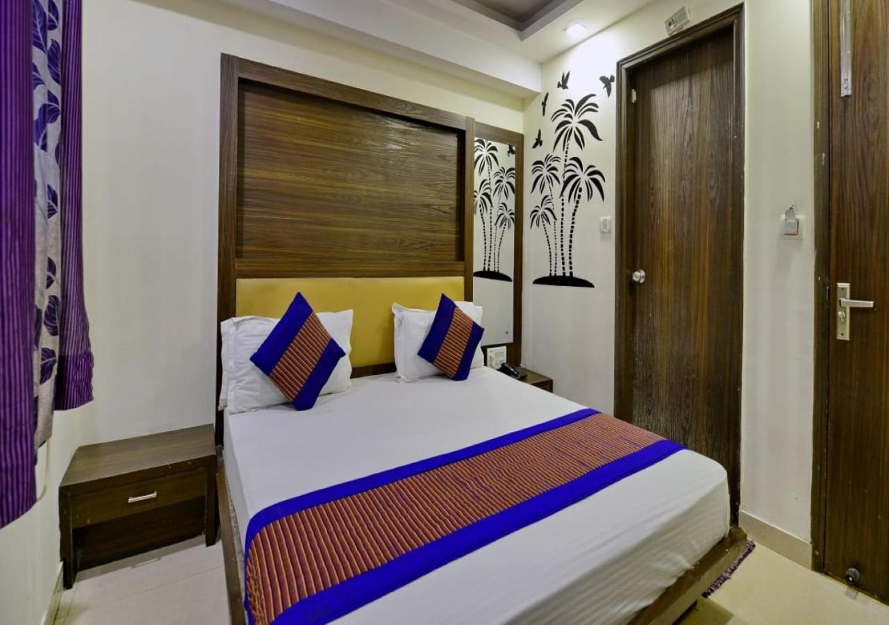 Hotel Keshew International New Delhi Exterior photo