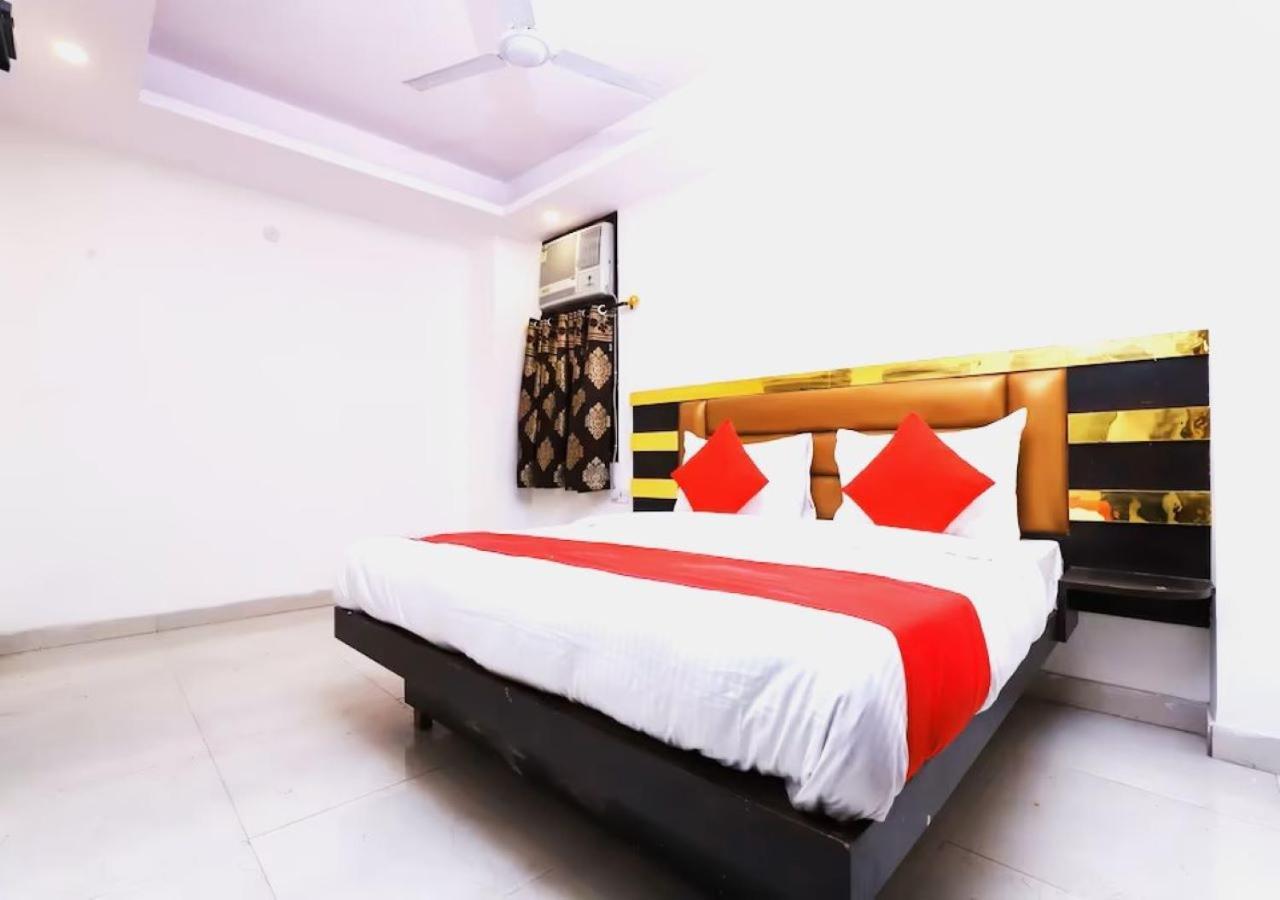 Hotel Keshew International New Delhi Exterior photo
